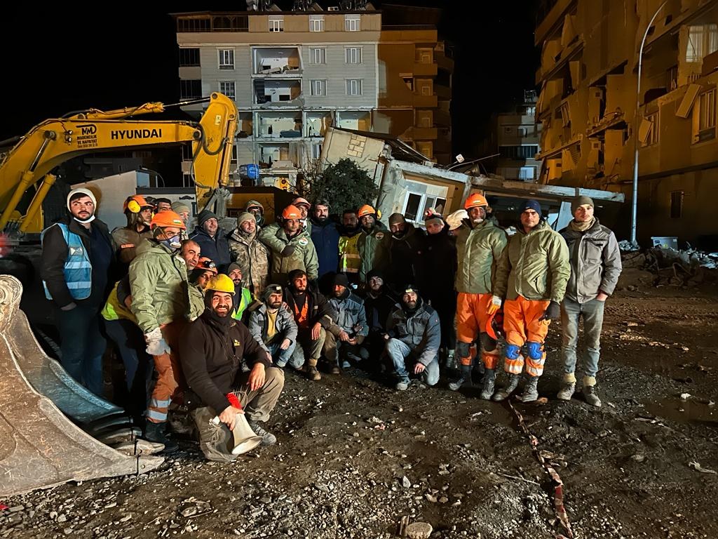Ülkemizi sarsan Deprem Felaketinde Yaraları Birlikte Sarıyoruz görsel 7