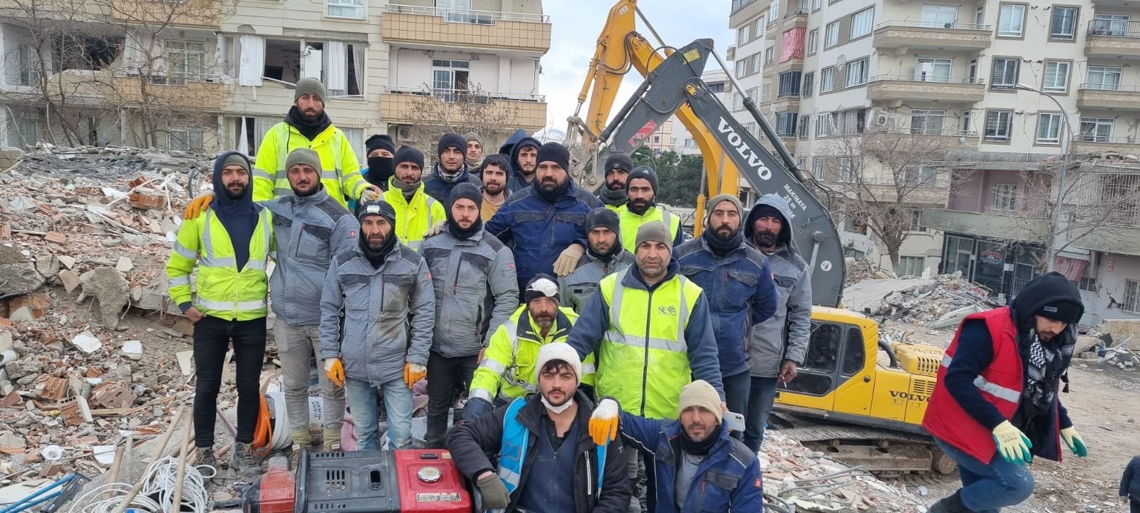 Ülkemizi sarsan Deprem Felaketinde Yaraları Birlikte Sarıyoruz görsel 9