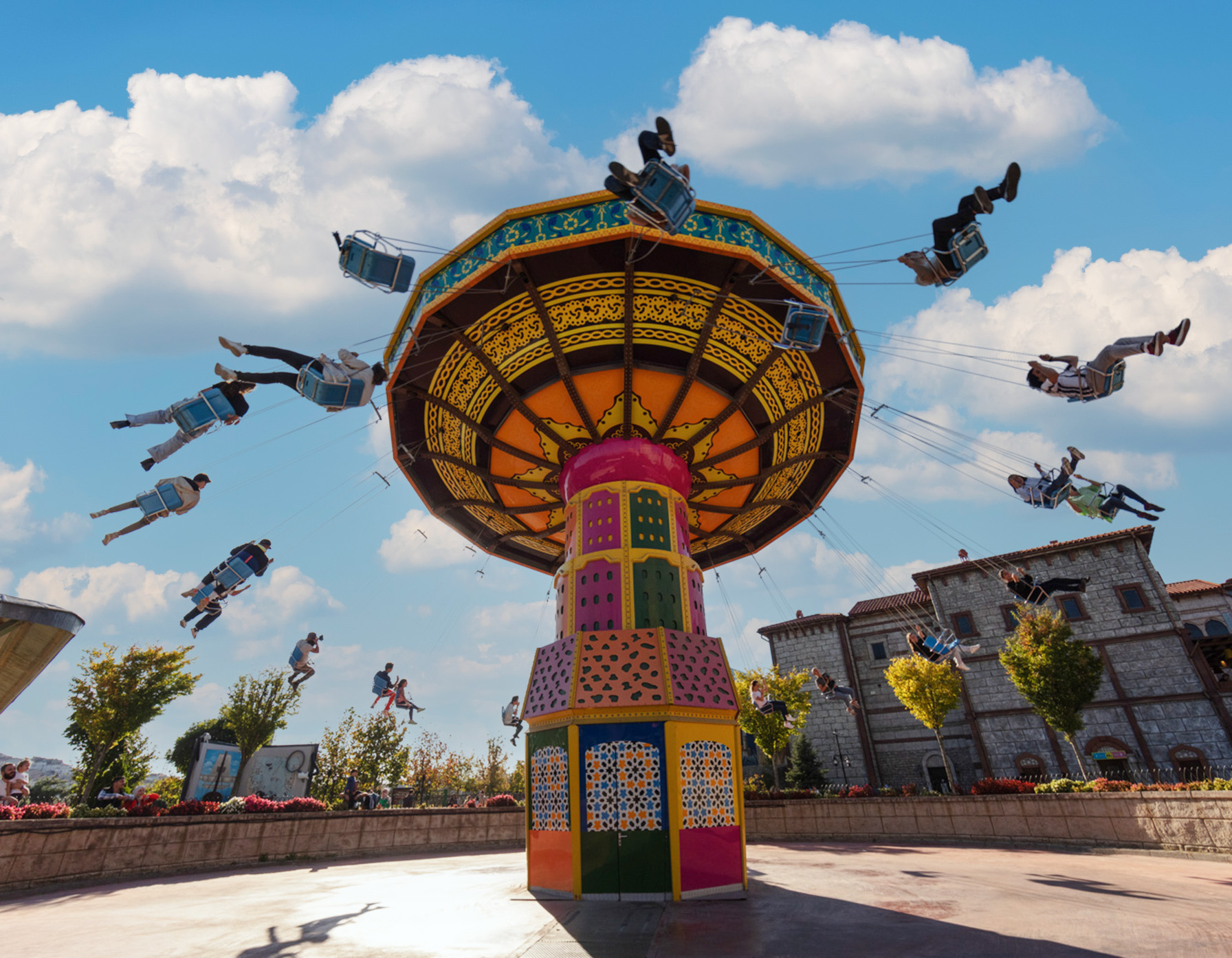 Saray Salıncağı görsel 2